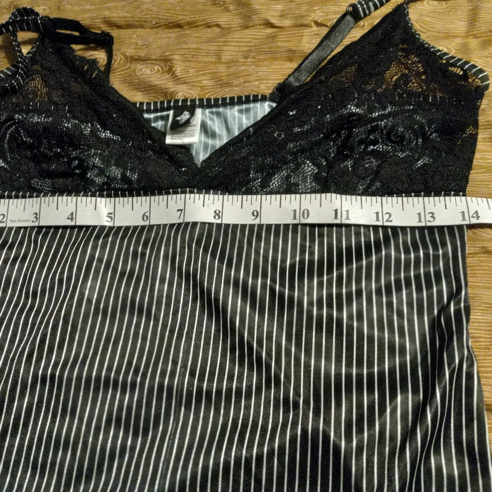 Hot Topic y2k lace and pinstripe camisole - Picture 9 of 11